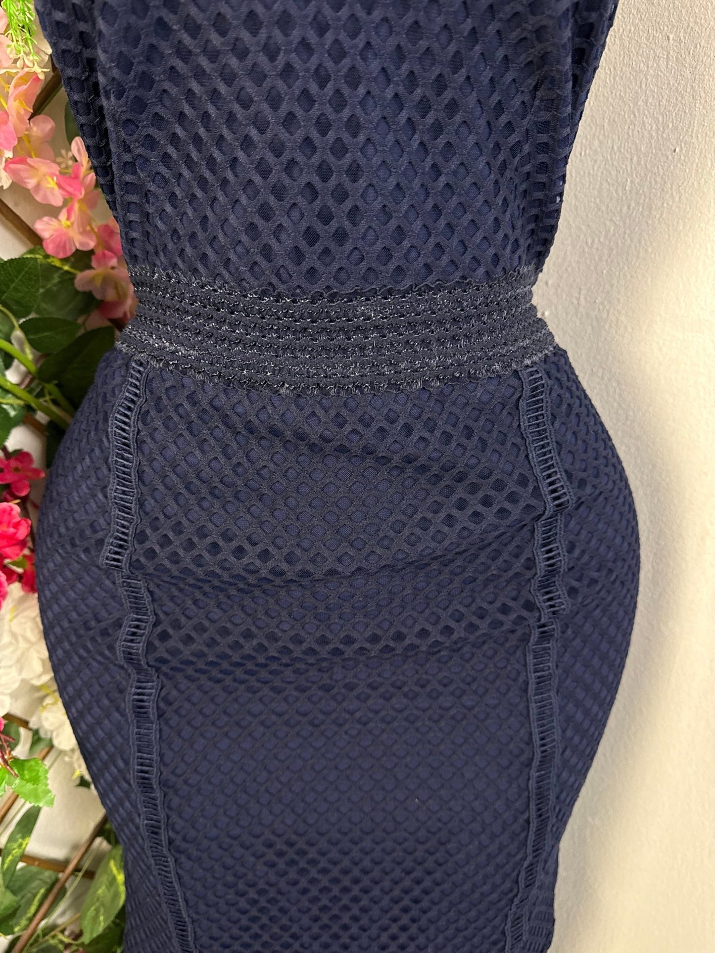 Robe mi longue en maille dentelle  - Perluna Store - kinshasa