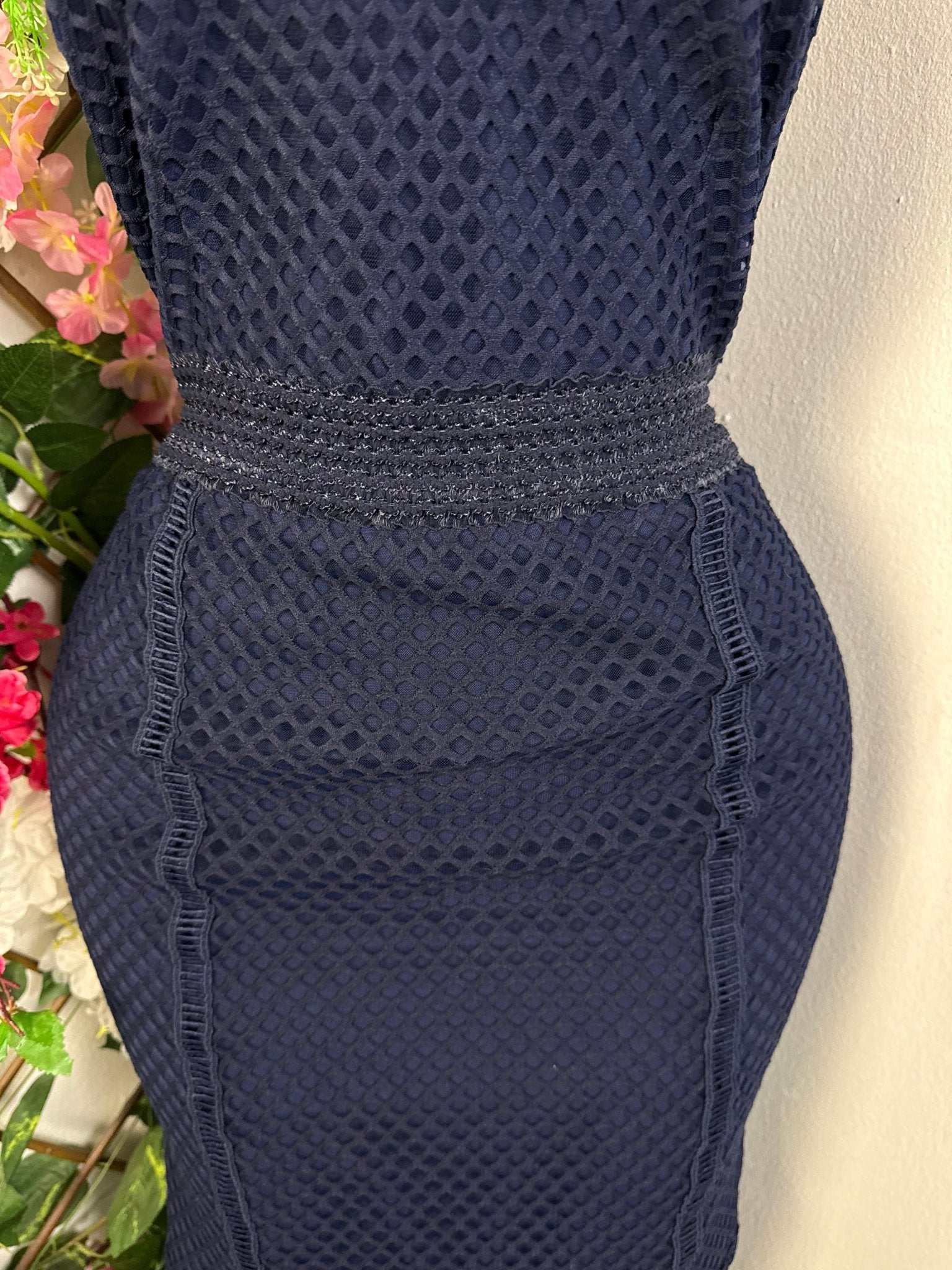 Robe mi longue en maille dentelle  - Perluna Store - kinshasa