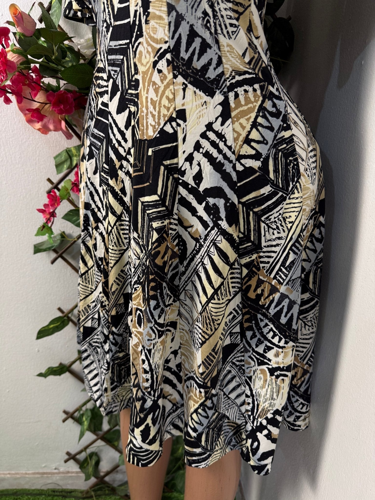 Robe mi longue évasée courte manche - Perluna Store - kinshasa