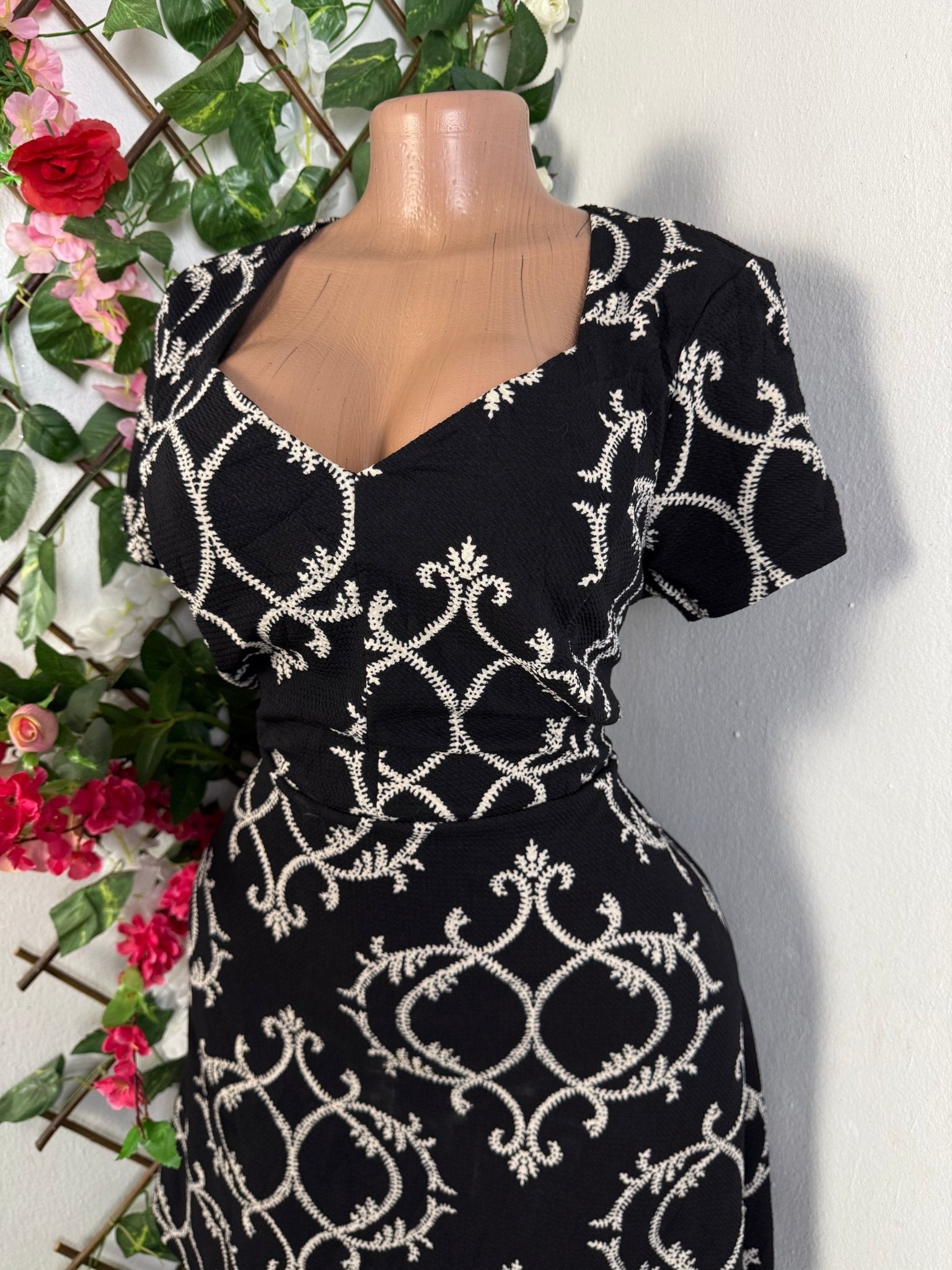 Robe mi longue évasée manche courte  - Perluna Store - kinshasa