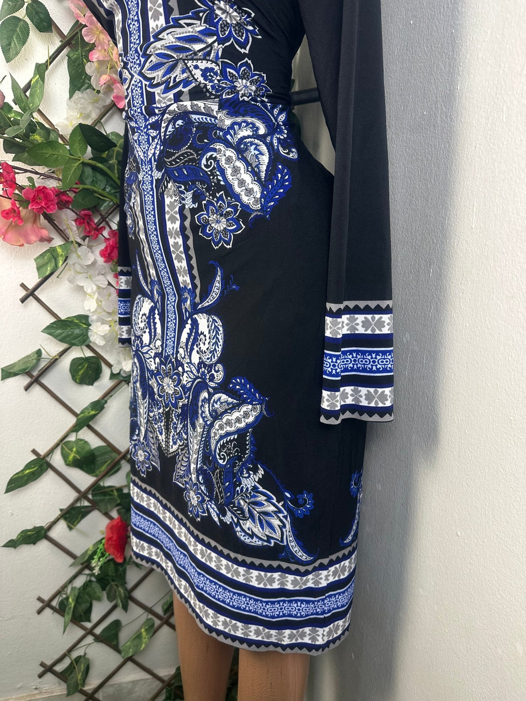 Robe mi - longue évasée manches longue - Perluna Store - kinshasa