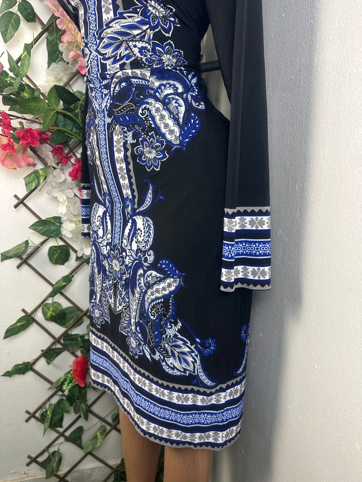 Robe mi - longue évasée manches longue - Perluna Store - kinshasa