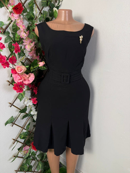 Robe mi longue évasée sans manche - Perluna Store - kinshasa