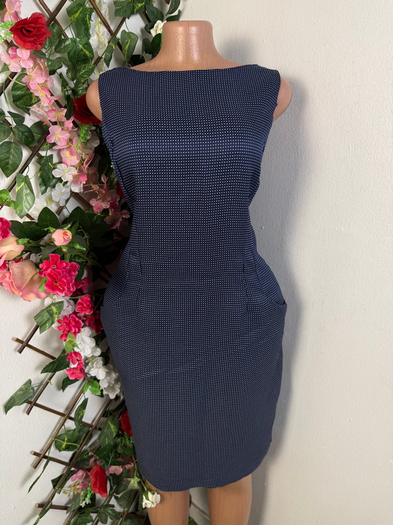 Robe mi longue sans manches  - Perluna Store - kinshasa