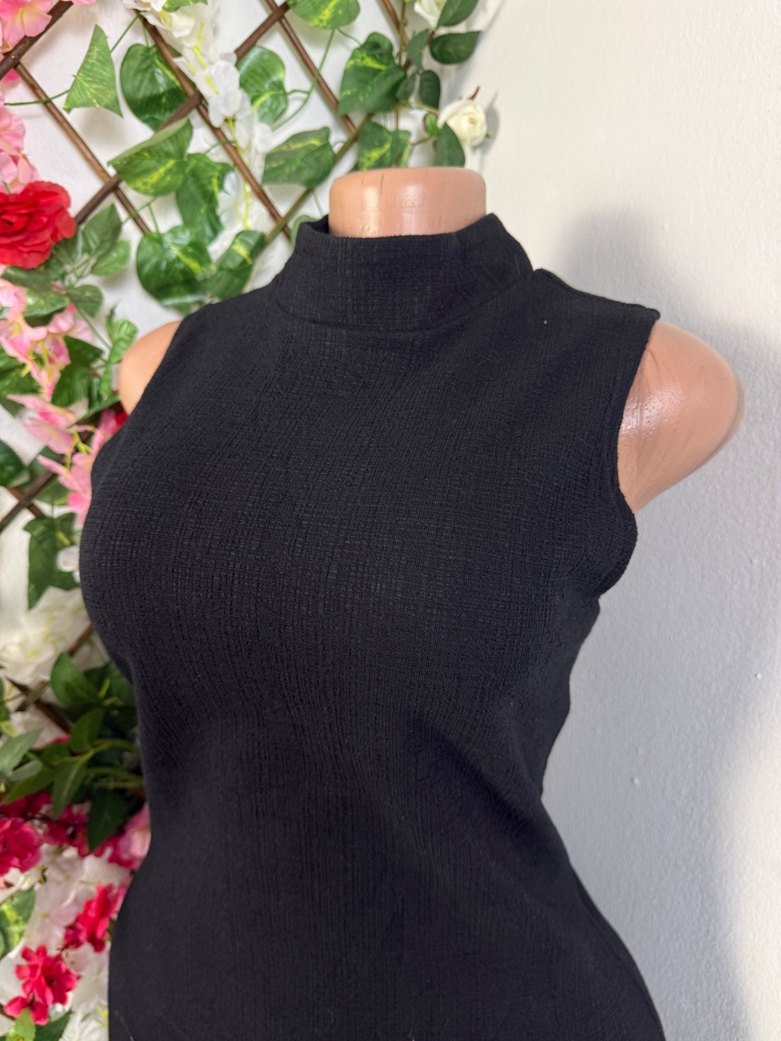 Robe moulant à colle remonte - Perluna Store - kinshasa