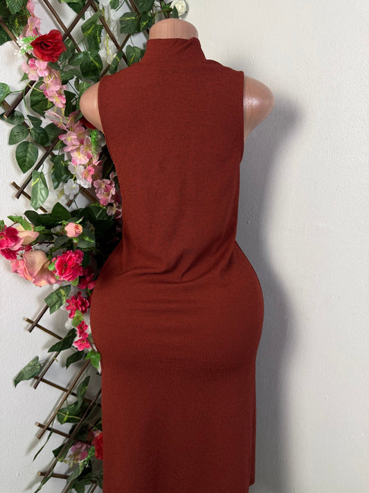 Robe moulante à bouton  - Perluna Store - kinshasa