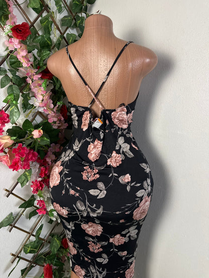 Robe moulante à fine bretelle - Perluna Store - kinshasa
