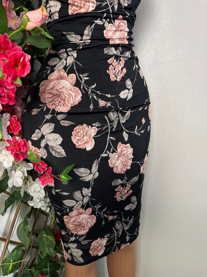 Robe moulante à fine bretelle - Perluna Store - kinshasa