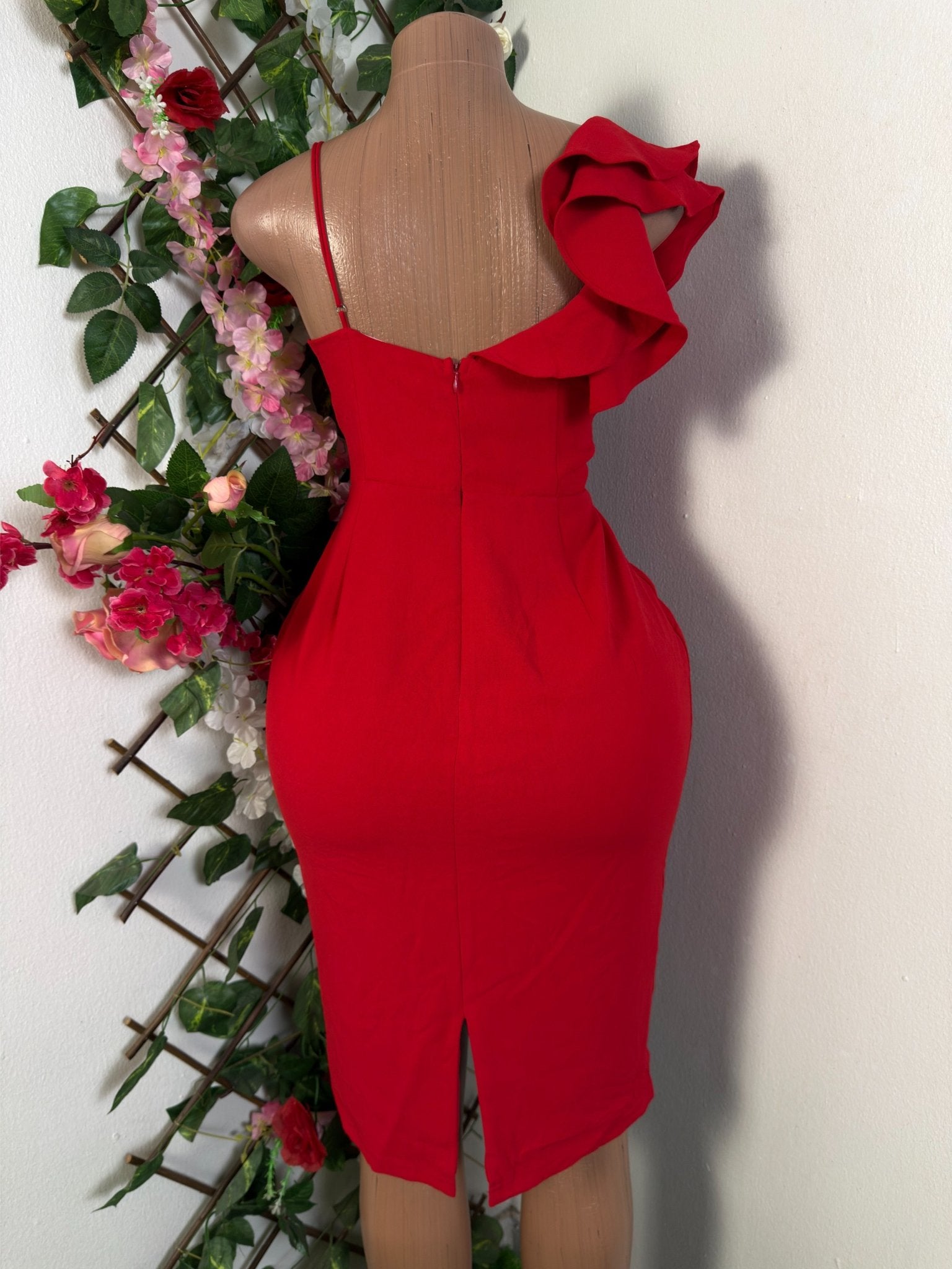Robe moulante à fine bretelles dénudée - Perluna Store