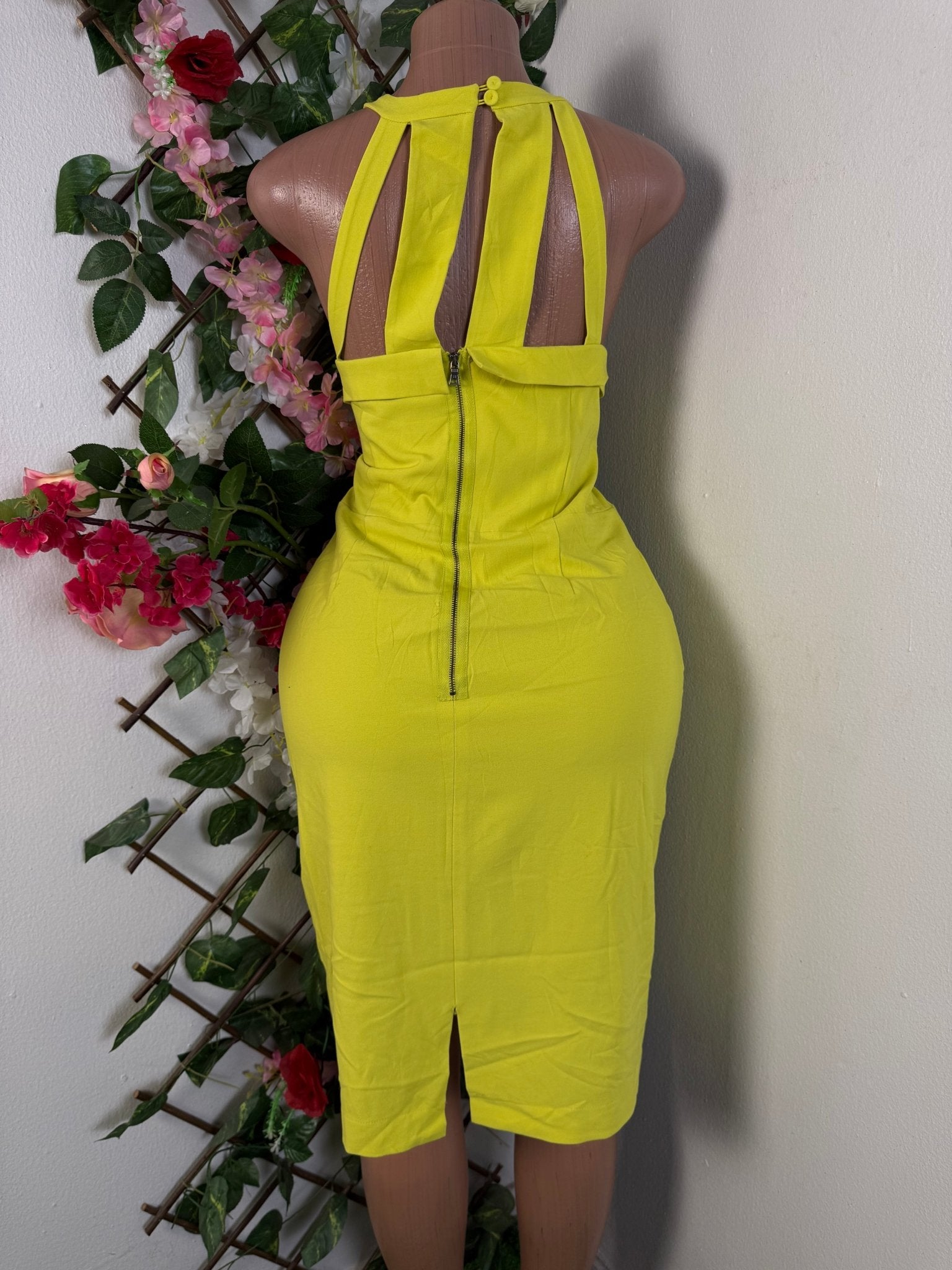 Robe moulante à fine bretelles dénudée - Perluna Store