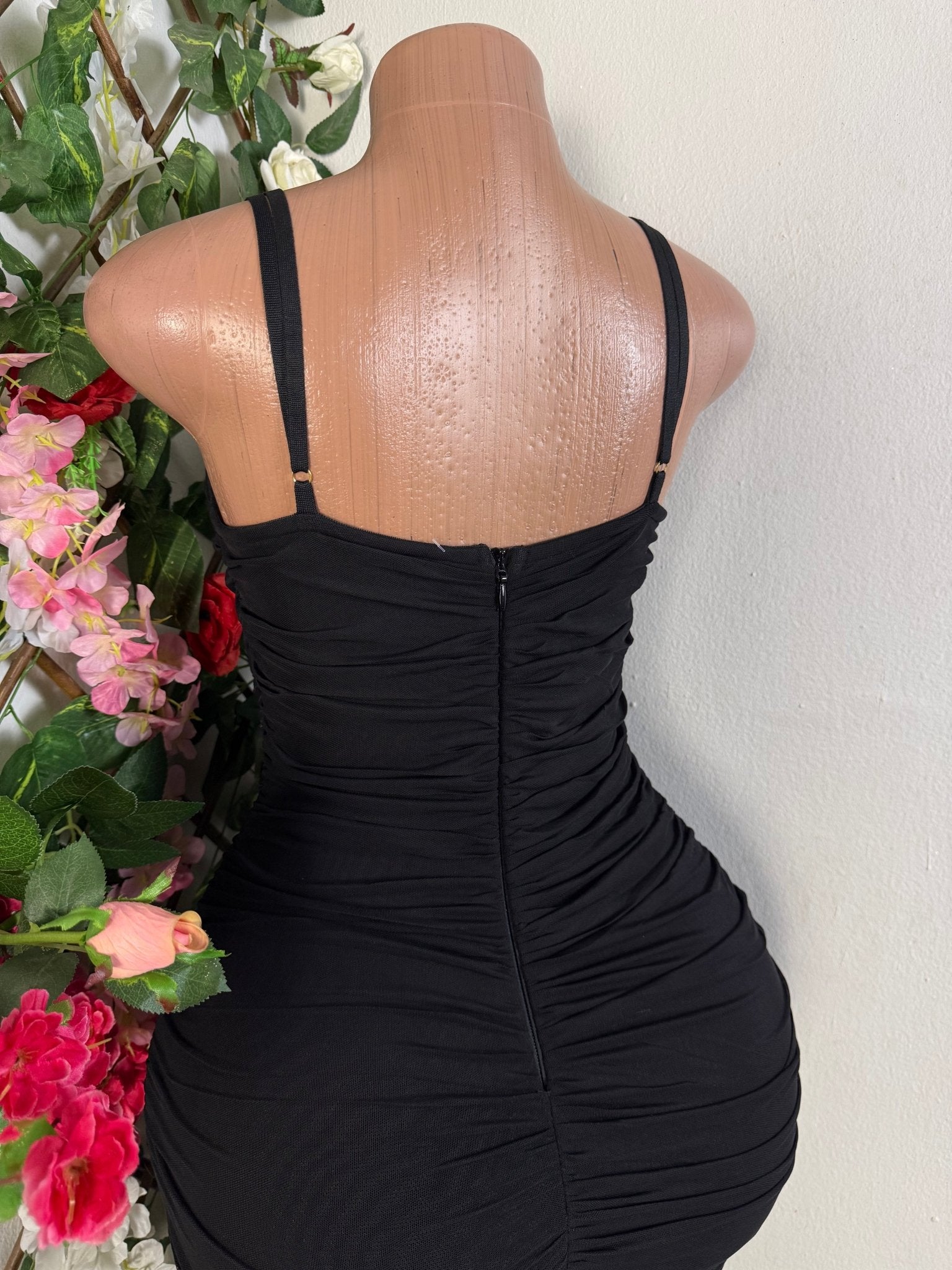 Robe moulante à fine bretelles dos-nu - Perluna Store