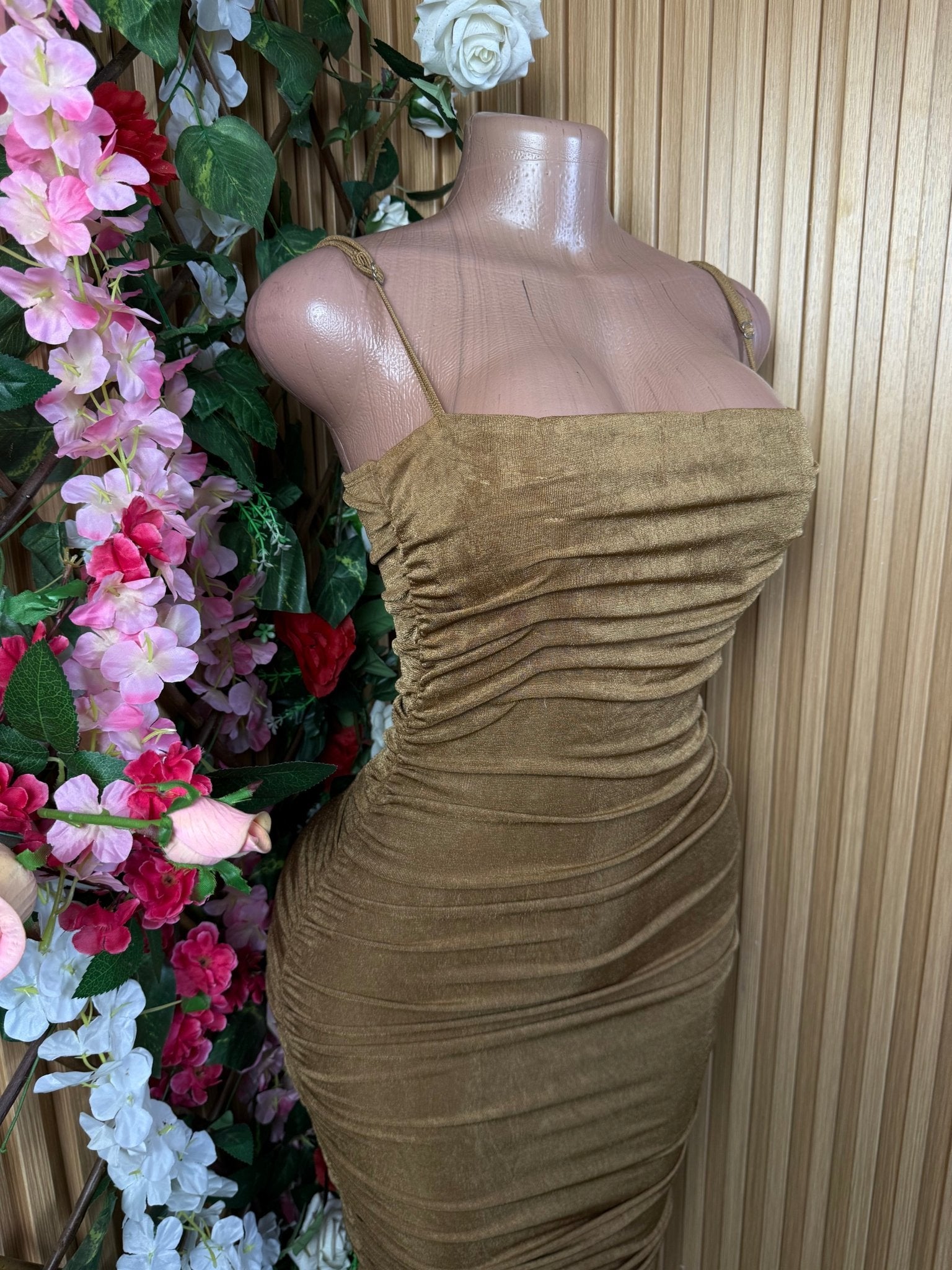 Robe moulante à fines brtelles dos-nu - Perluna Store