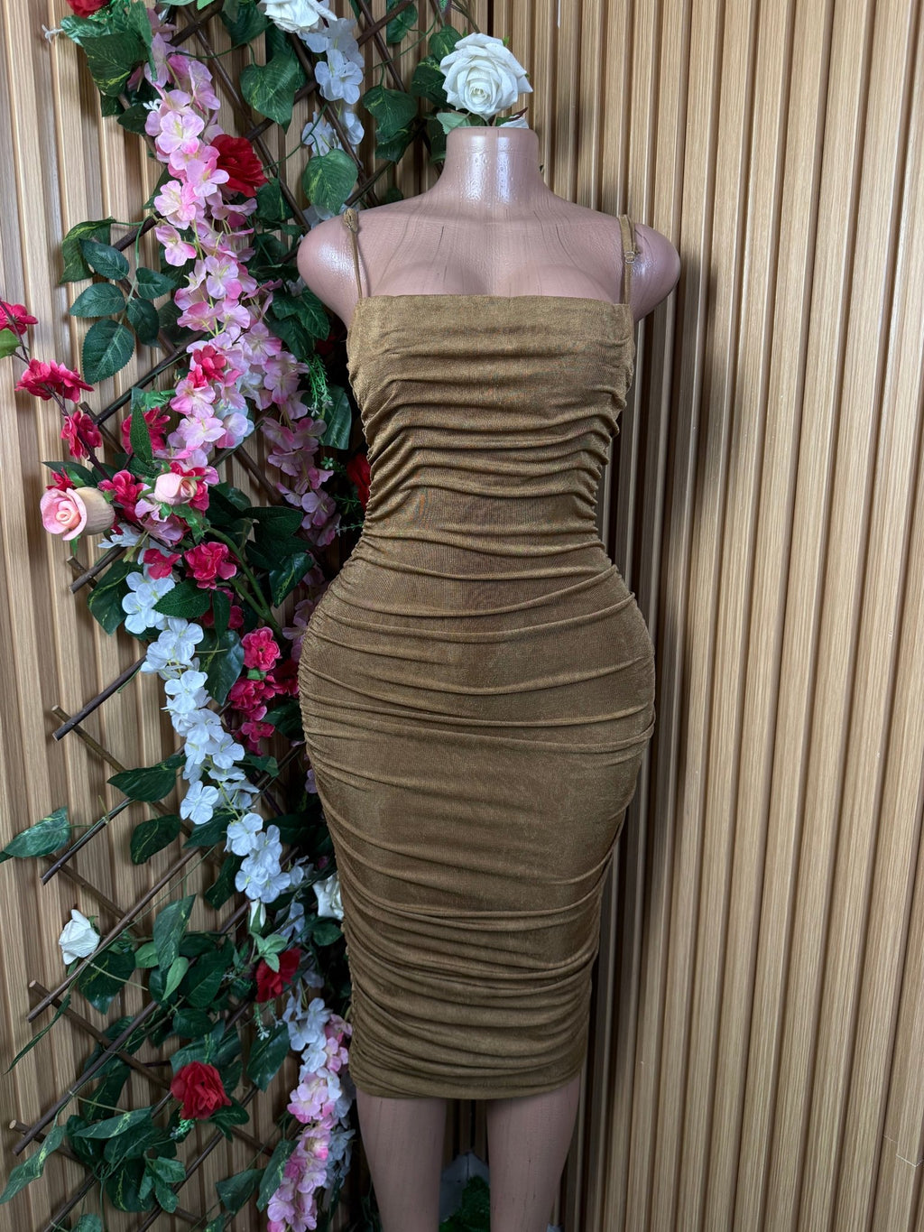 Robe moulante à fines brtelles dos-nu - Perluna Store