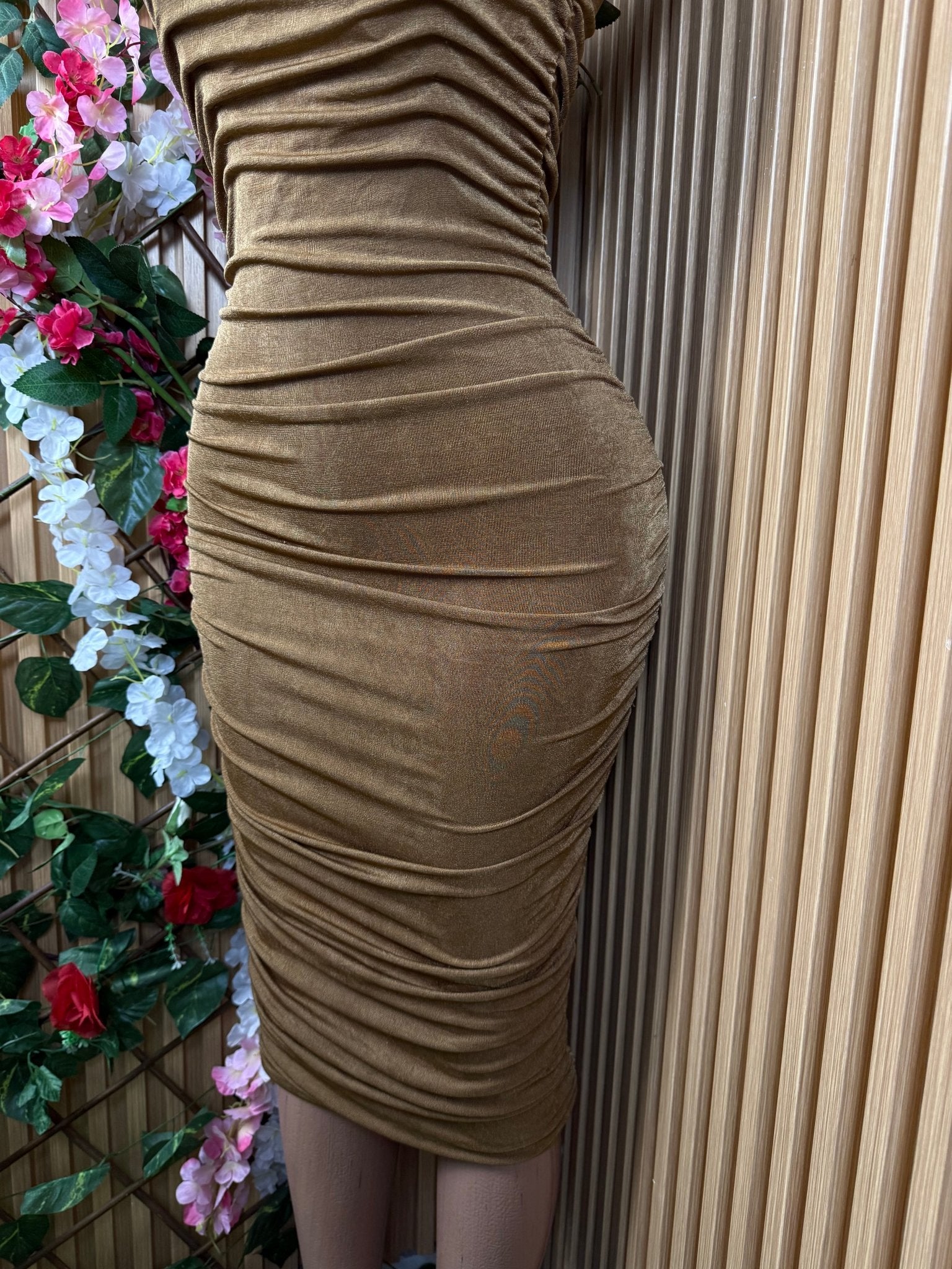 Robe moulante à fines brtelles dos-nu - Perluna Store