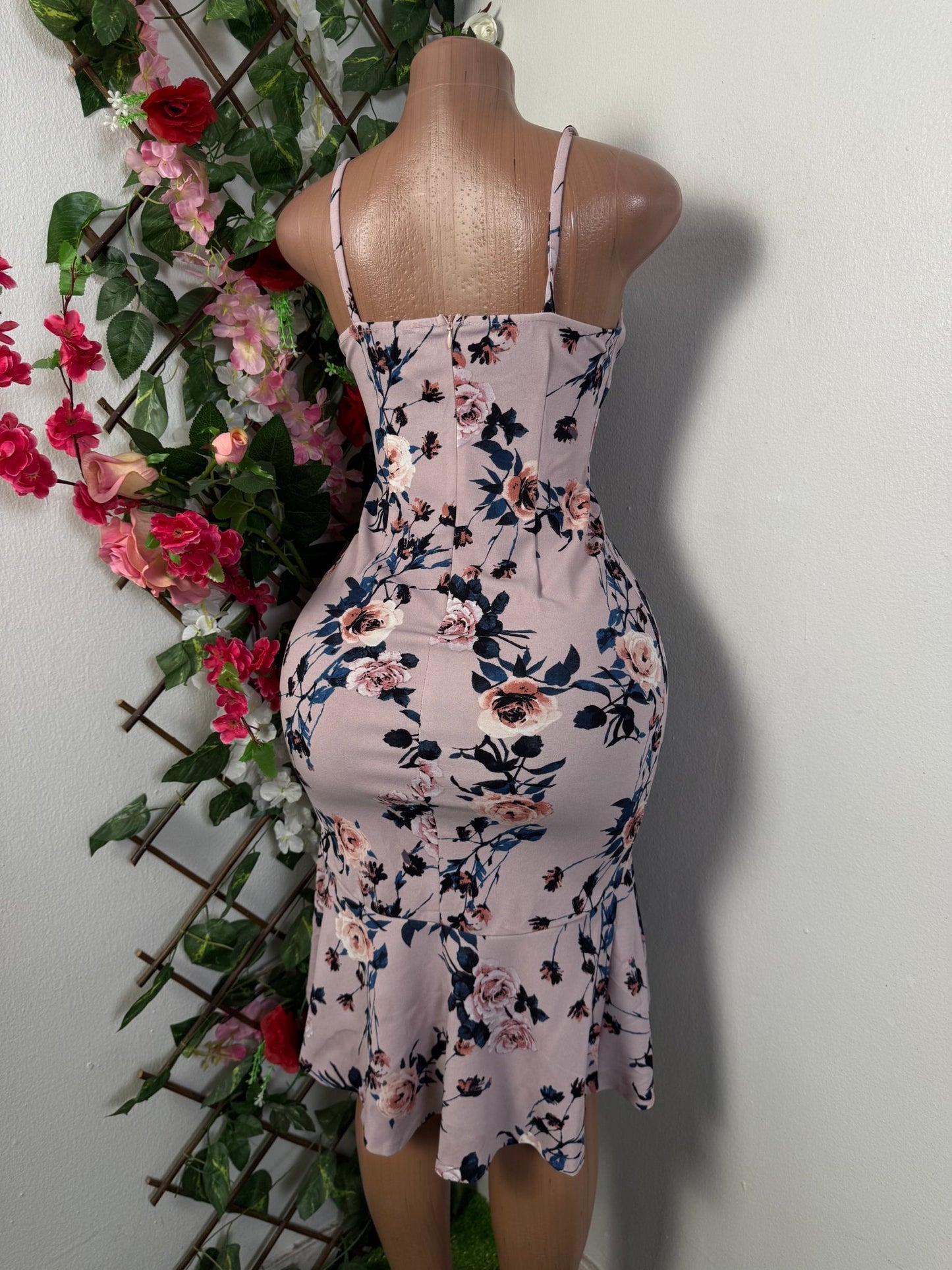 Robe moulante à ourlet  - Perluna Store - kinshasa