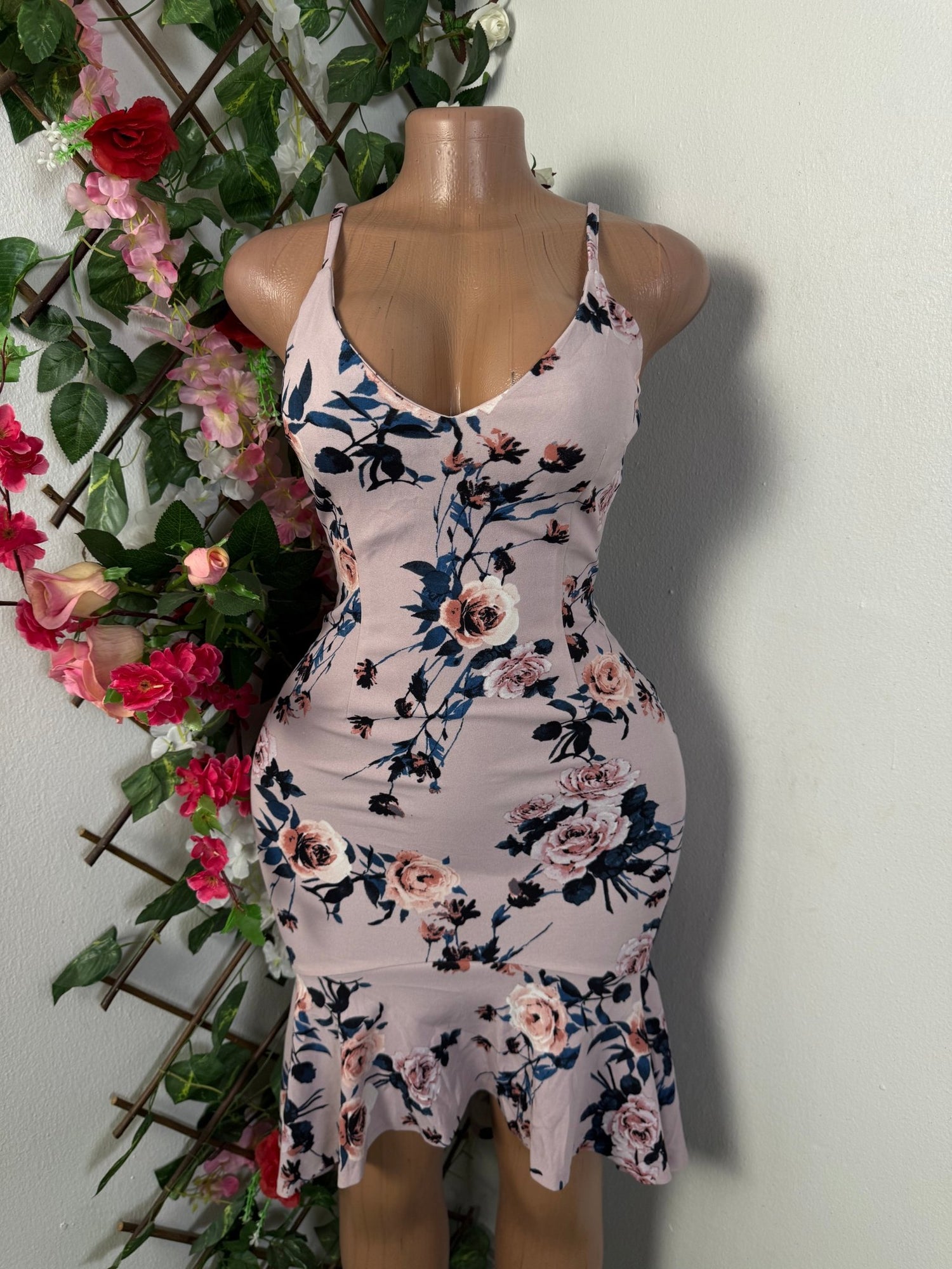 Robe moulante à ourlet  - Perluna Store - kinshasa