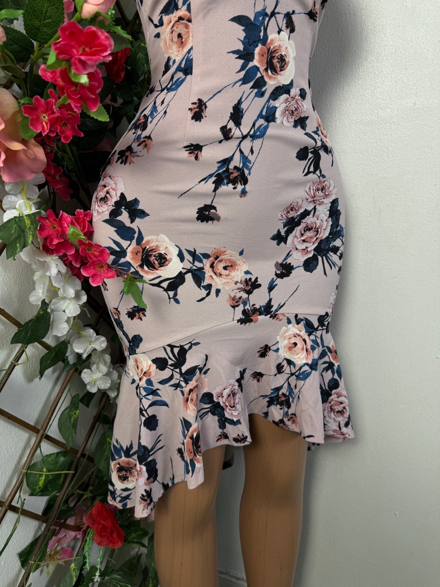 Robe moulante à ourlet  - Perluna Store - kinshasa