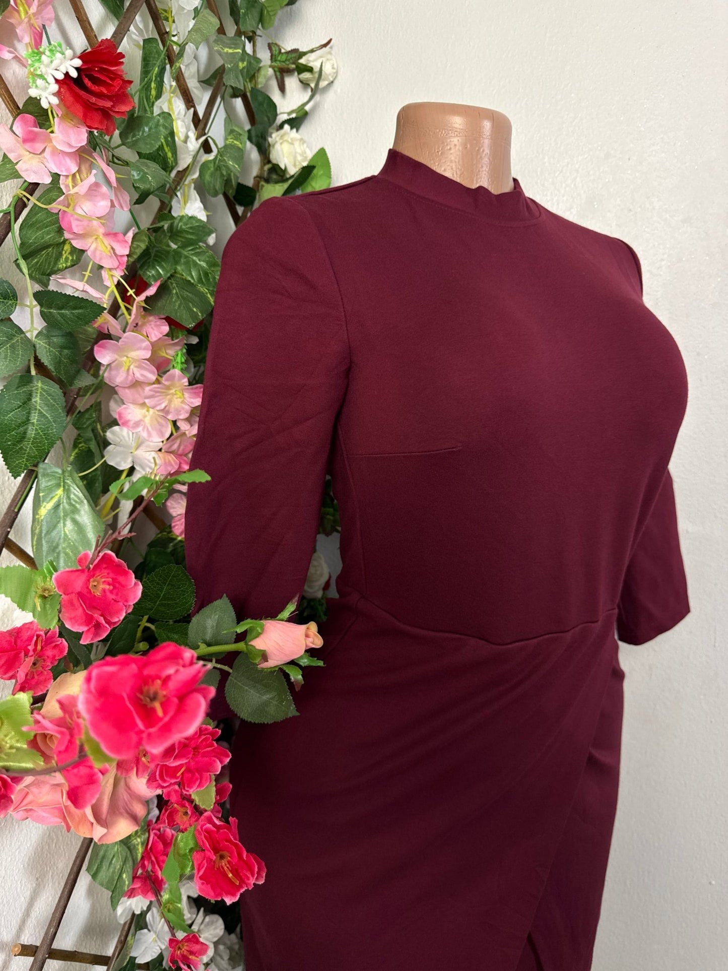 Robe moulante à pente asymétrique  - Perluna Store - kinshasa
