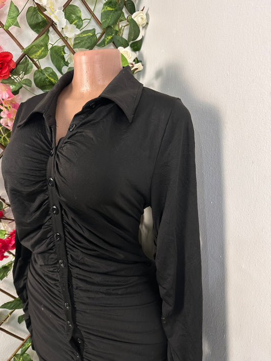 Robe moulante avec fermeture à bouton manche longue colle chemise - Perluna Store - kinshasa