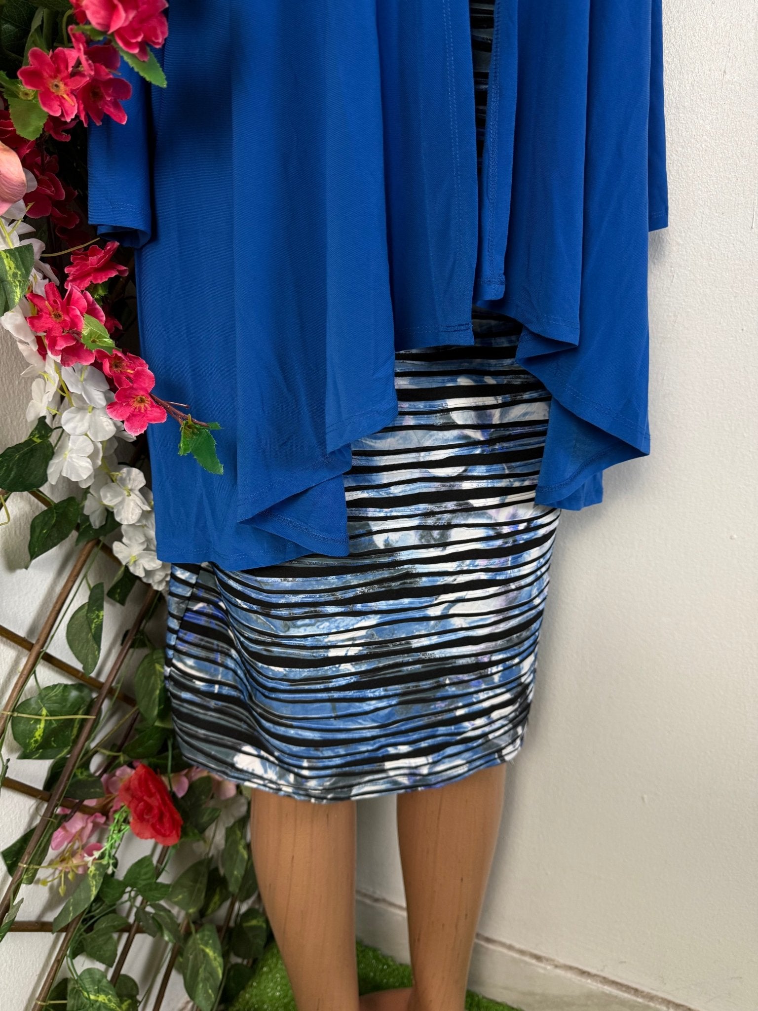 Robe moulante avec par - dessus  - Perluna Store - kinshasa