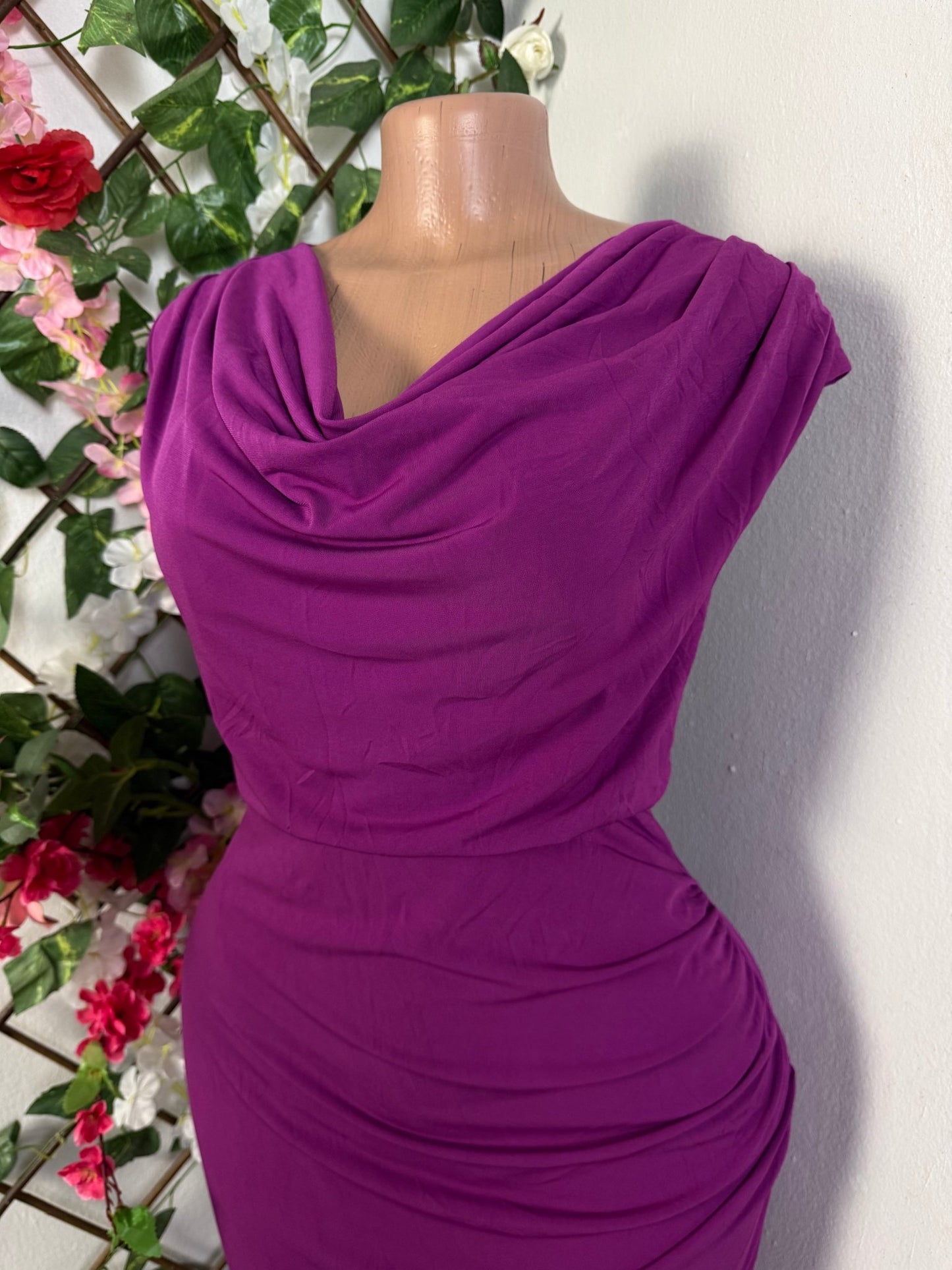 Robe moulante colle drapé  - Perluna Store - kinshasa