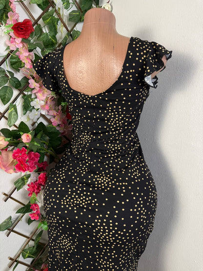 Robe moulante colle en V  - Perluna Store - kinshasa