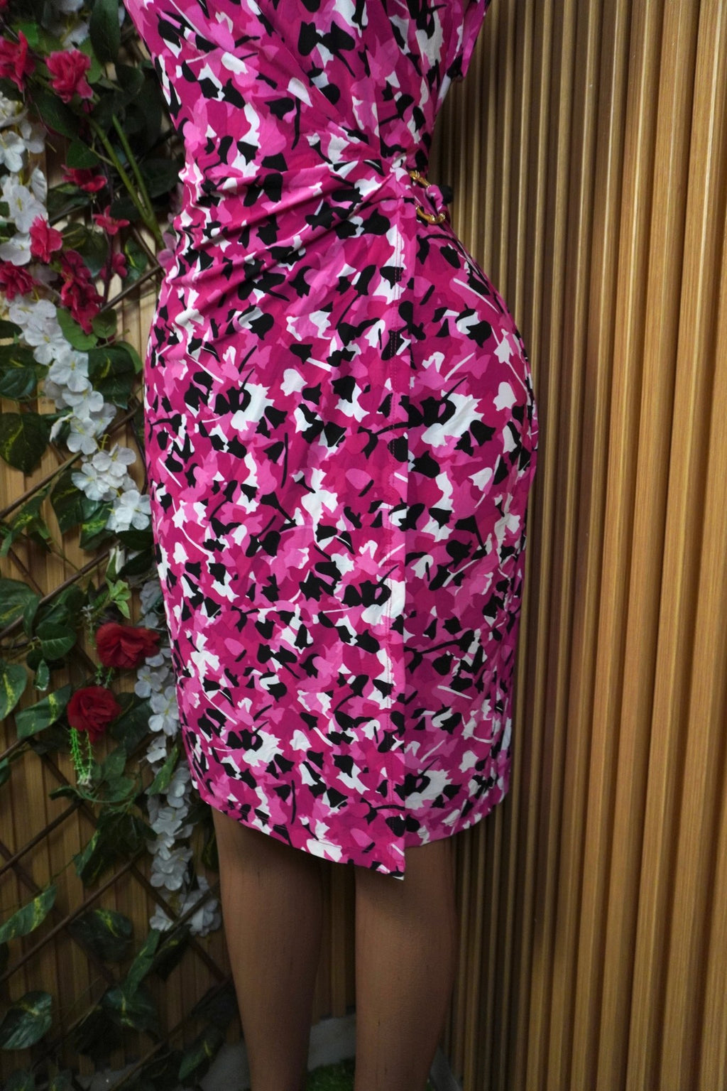Robe moulante colle en V sans manche - M - Perluna Store