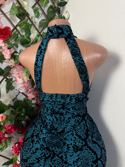 Robe moulante colle montant  - Perluna Store - kinshasa