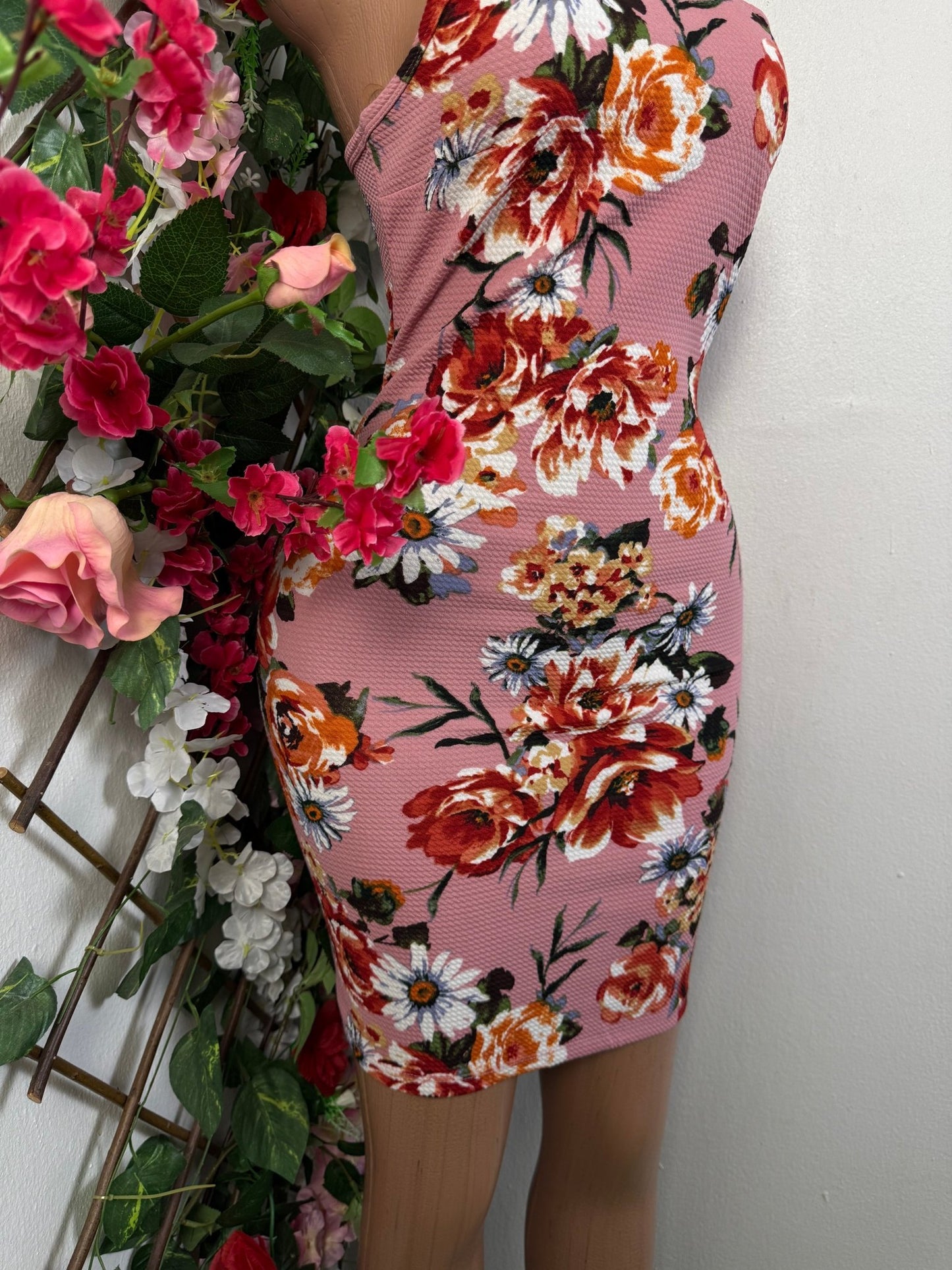 Robe moulante courte a imprime florale - Perluna Store - kinshasa