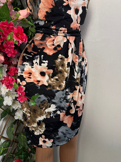 Robe moulante courte drapé - Perluna Store - kinshasa