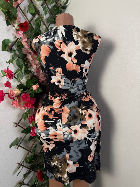 Robe moulante courte drapé - Perluna Store - kinshasa
