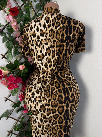 Robe moulante courte imprimer léopard - Perluna Store - kinshasa