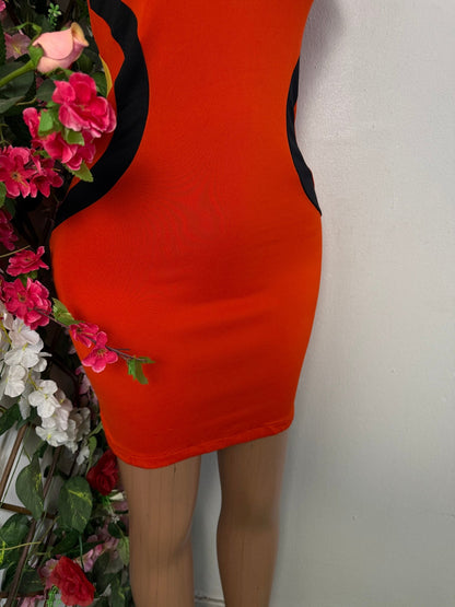 Robe moulante courte manche courte  - Perluna Store - kinshasa