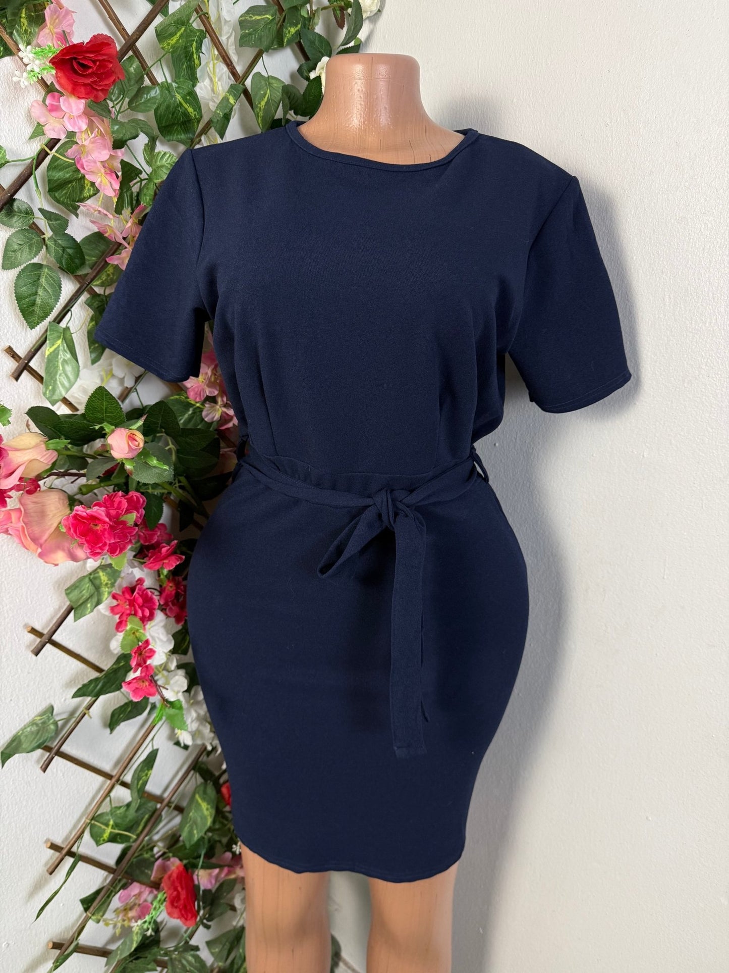 Robe moulante courte manche - Perluna Store - kinshasa