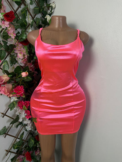 Robe moulante courte  - Perluna Store - kinshasa