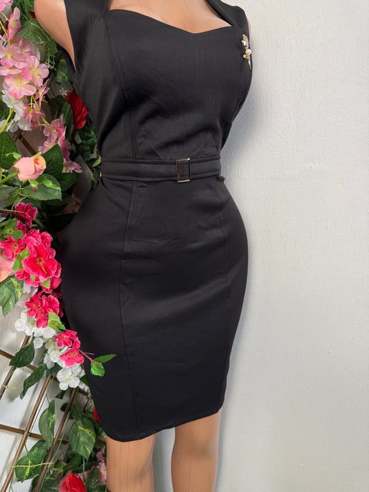 robe moulante courte sans manche - Perluna Store - kinshasa