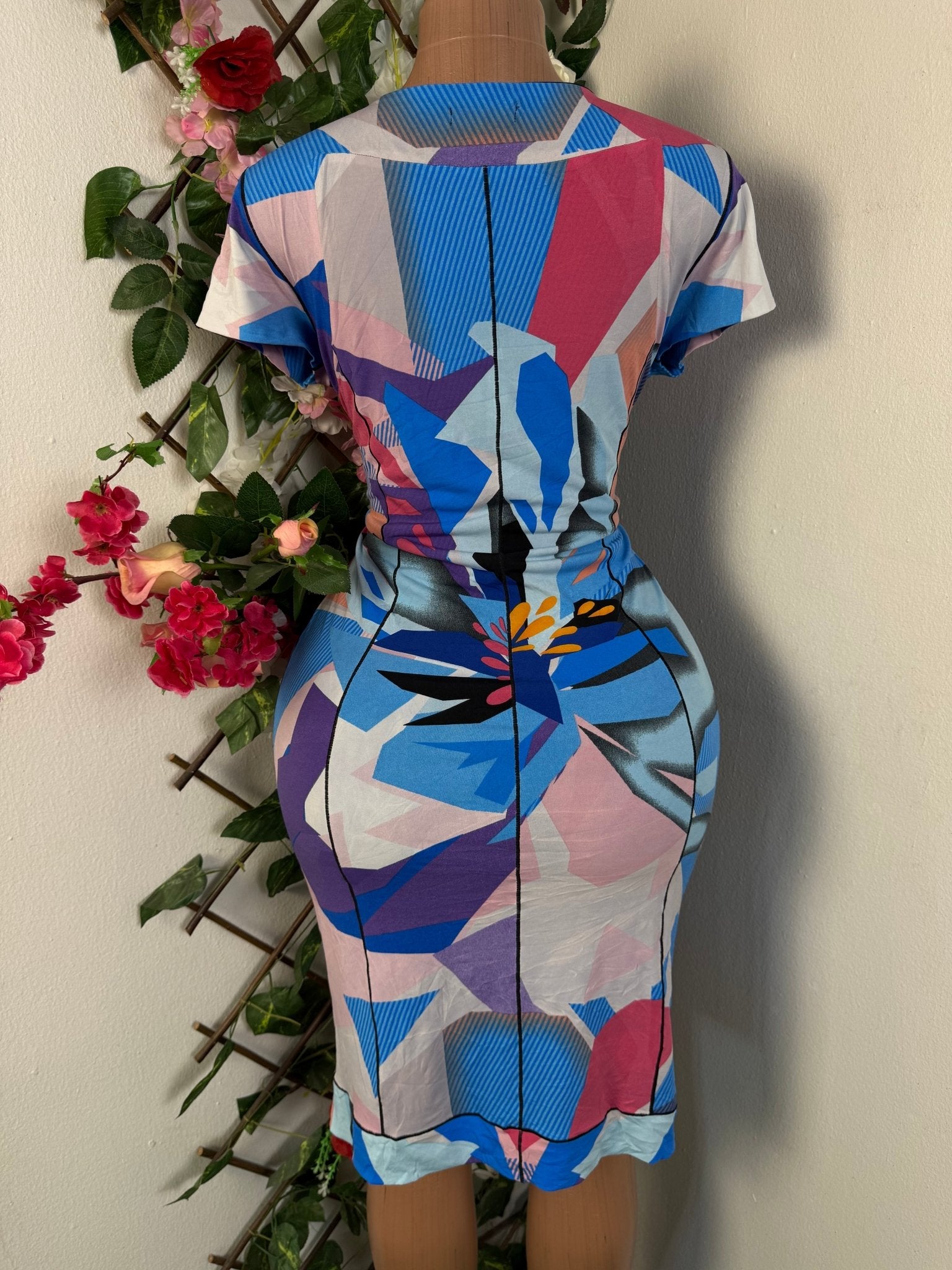 Robe moulante drapé manches courtes - Perluna Store - kinshasa