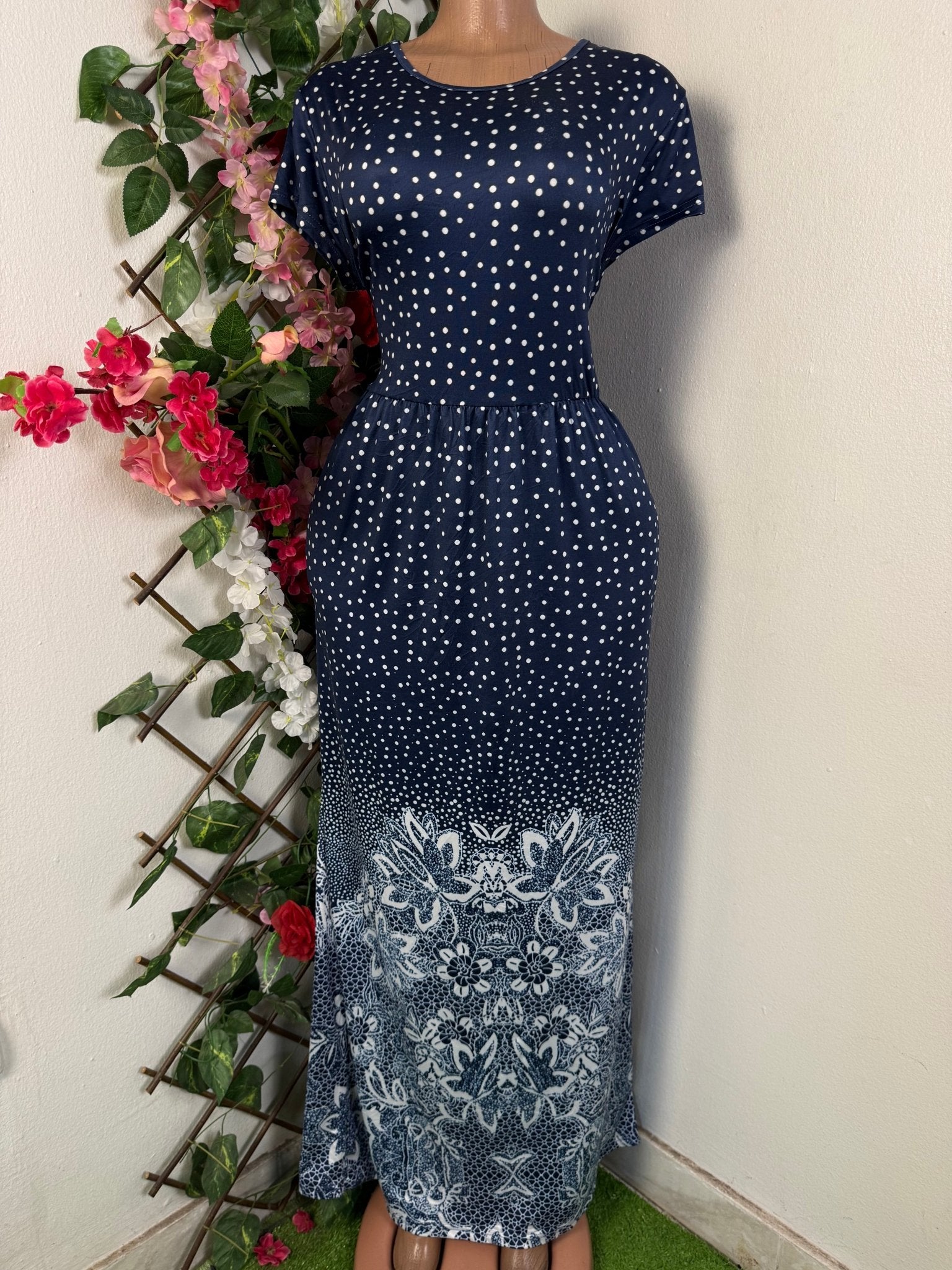 Robe moulante drapée manches courtes - Perluna Store - kinshasa