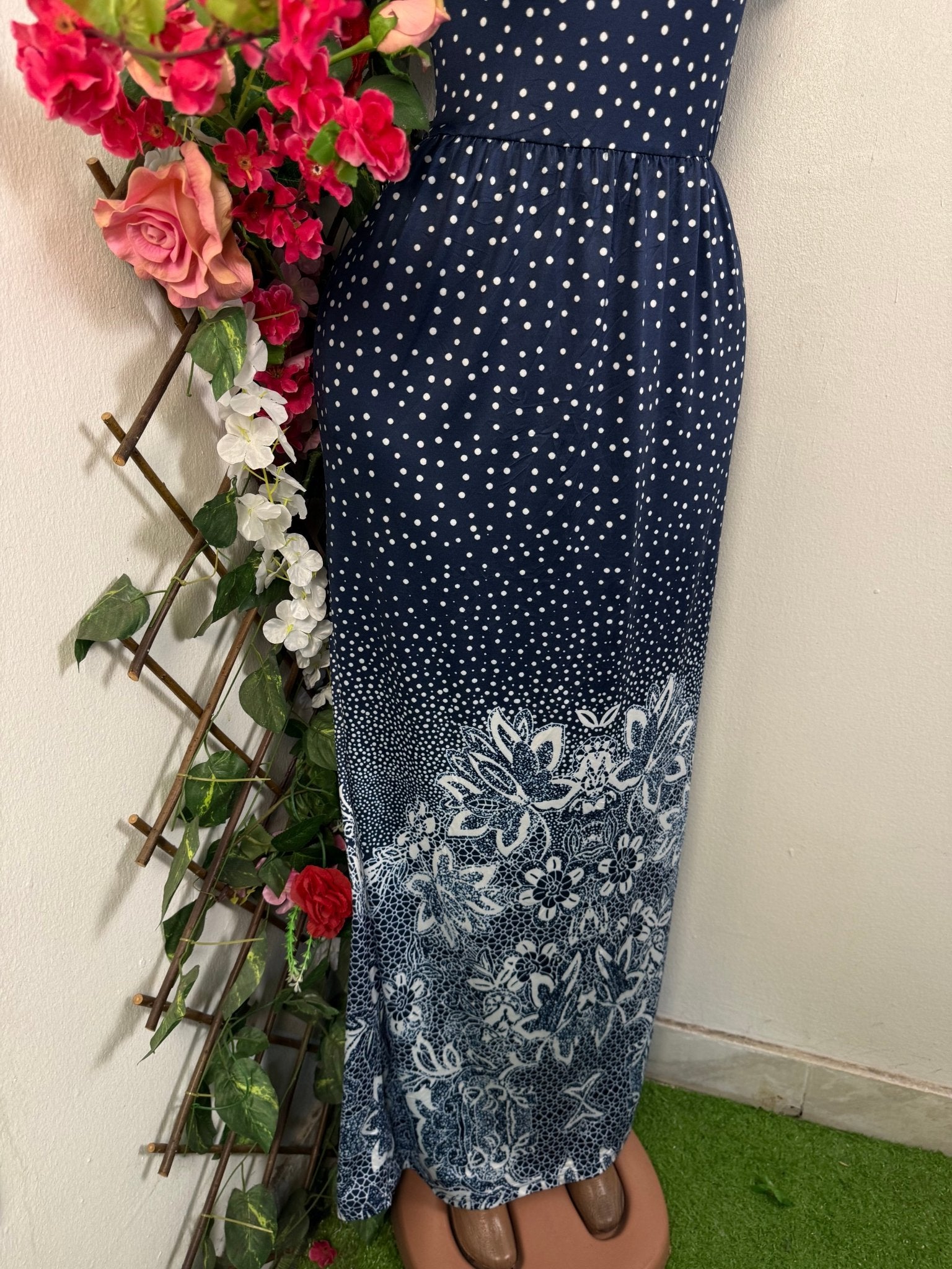 Robe moulante drapée manches courtes - Perluna Store - kinshasa