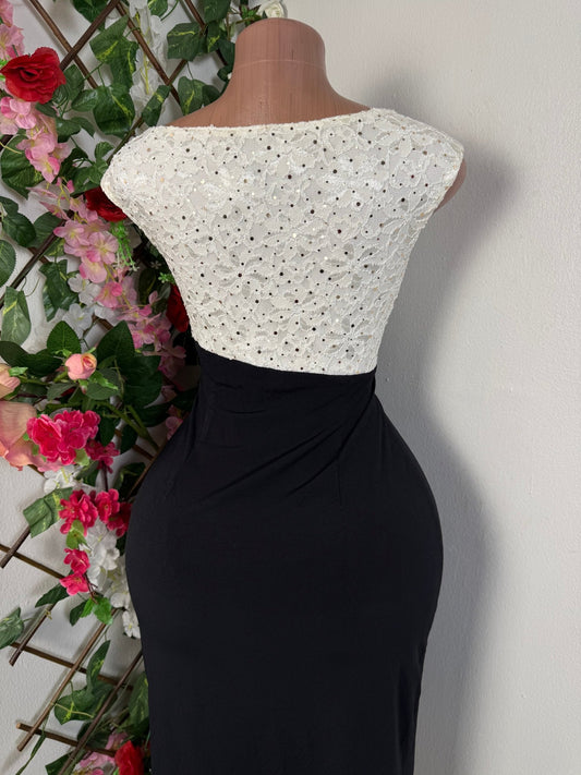 Robe moulante drapée  - Perluna Store - kinshasa