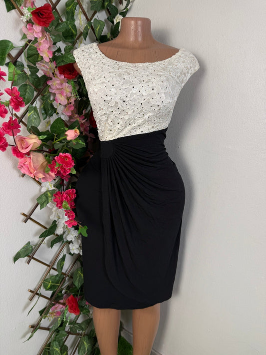 Robe moulante drapée  - Perluna Store - kinshasa
