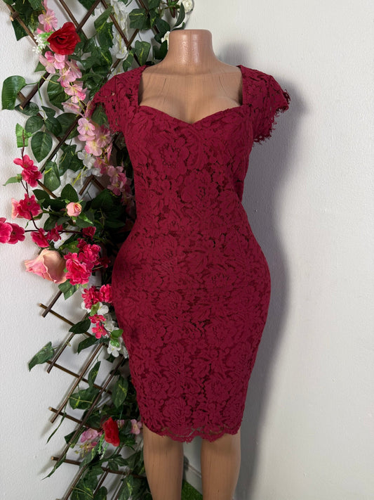 Robe moulante en dentelle sans manche - Perluna Store - kinshasa