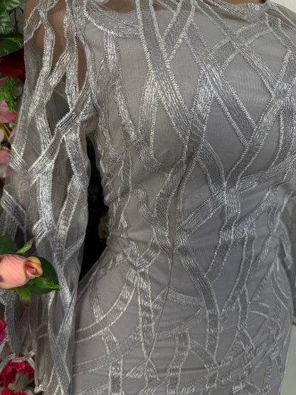 Robe moulante en maille de dentelle - Perluna Store - kinshasa