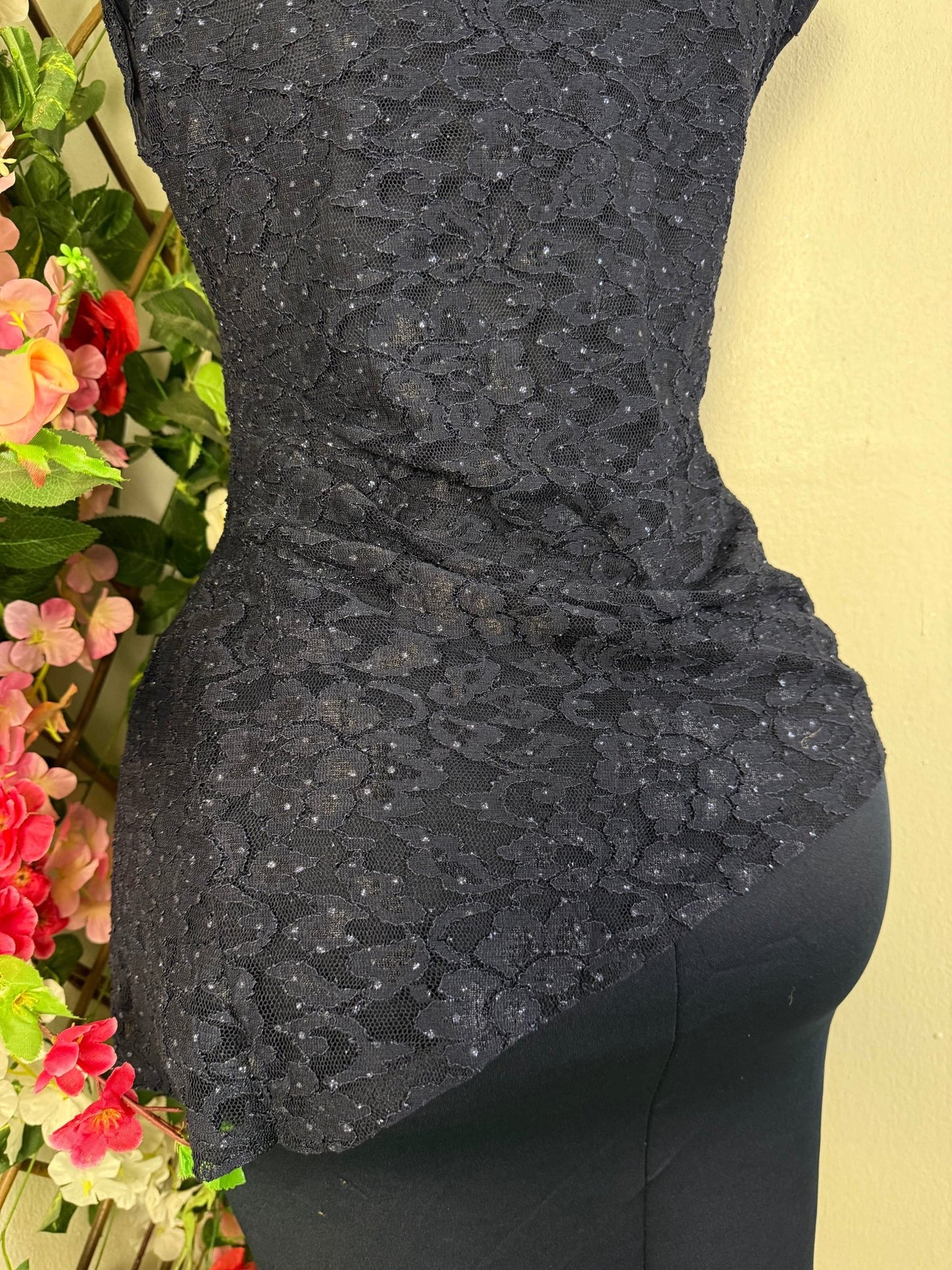Robe moulante en maille sans manche  - Perluna Store - kinshasa