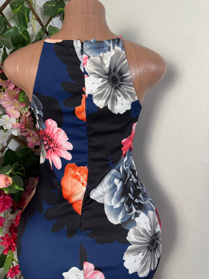Robe moulante fleurie sans manche  - Perluna Store - kinshasa