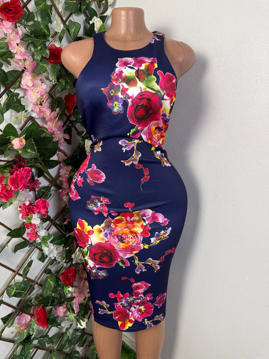 Robe moulante fleurie sans manche - Perluna Store - kinshasa