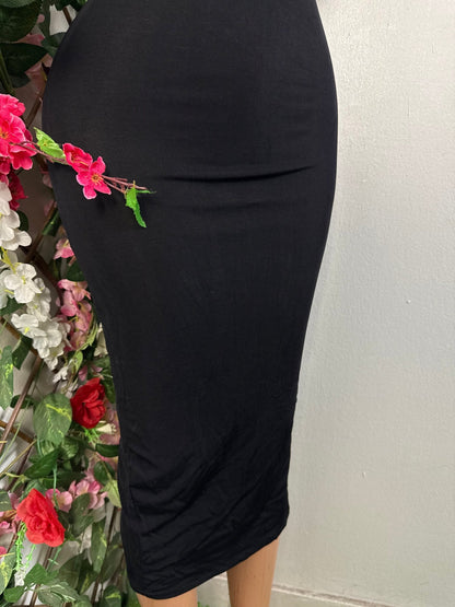 Robe moulante longue à dos ouvert pente  - Perluna Store - kinshasa