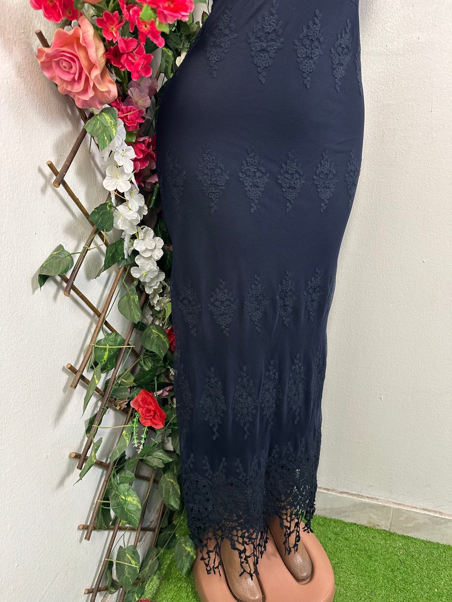 Robe moulante longue à fine bretelle - Perluna Store - kinshasa