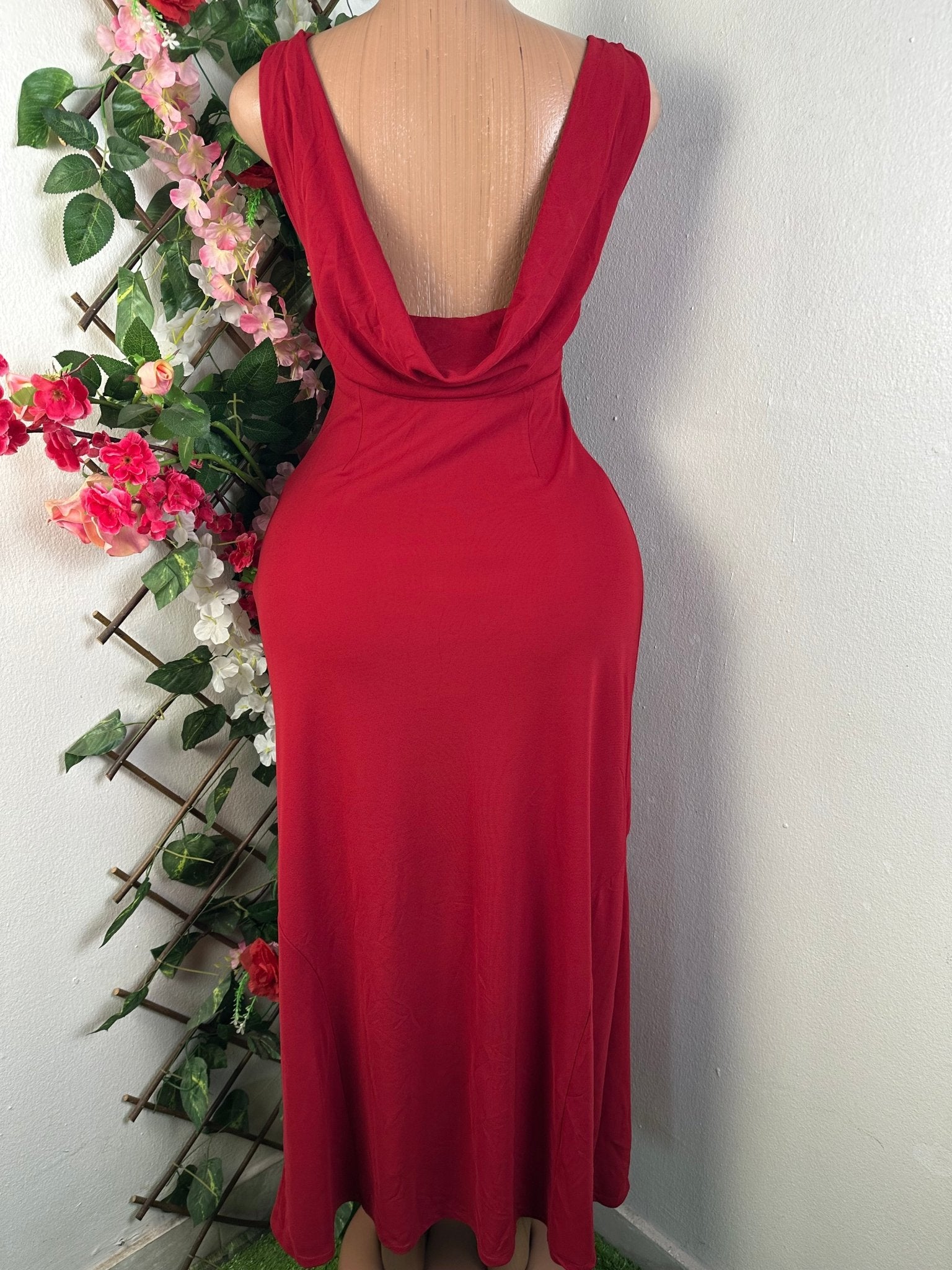 Robe moulante longue à fine bretelles dos - nu - Perluna Store - kinshasa