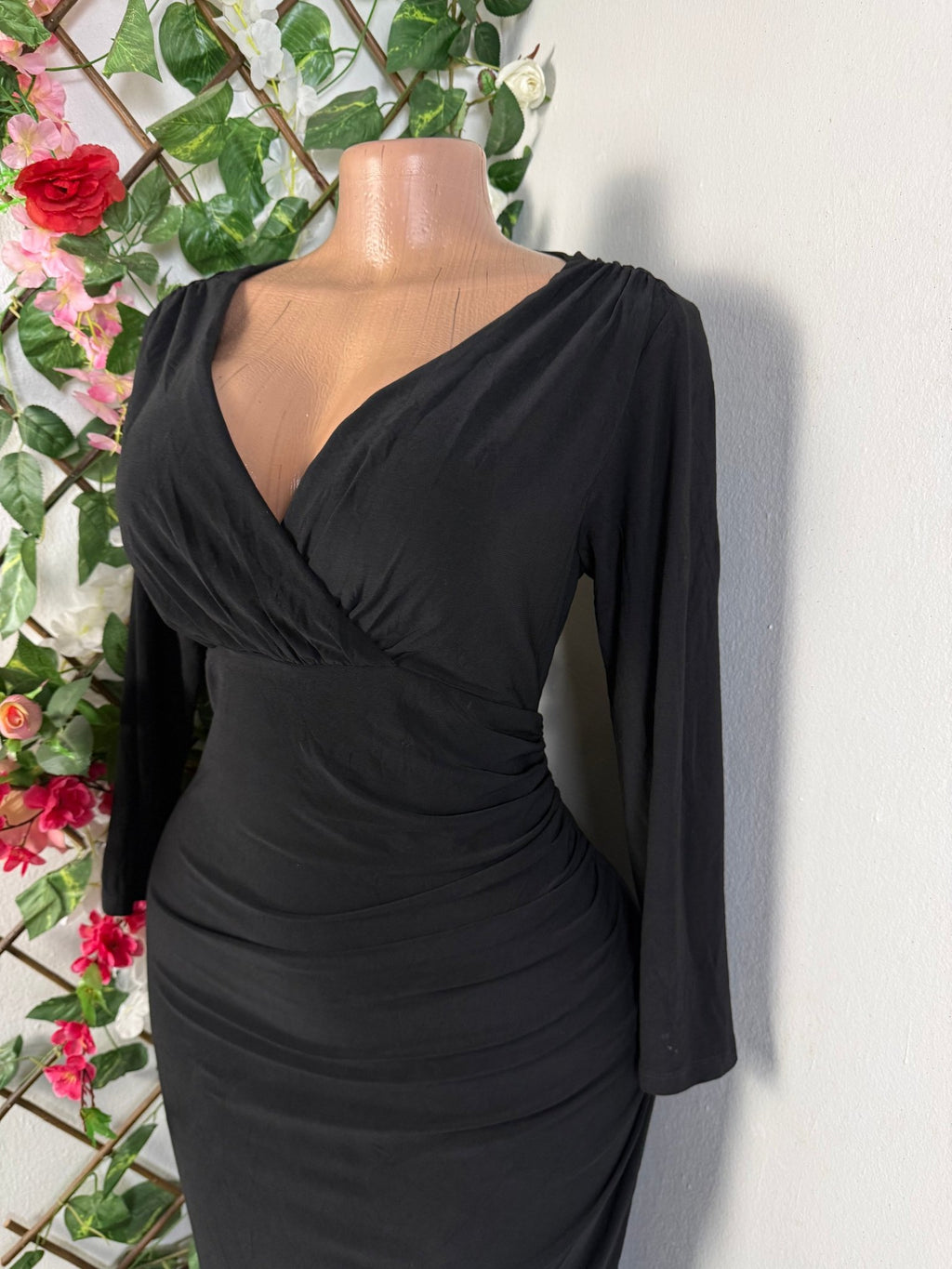 Robe moulante longue manche colle v - Perluna Store - kinshasa